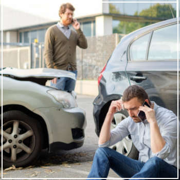 two drivers calling for help after a car accident